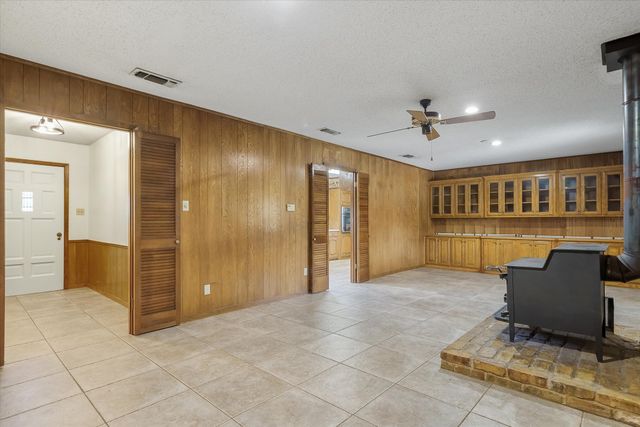 599 S Oak Street, Van, TX 75790