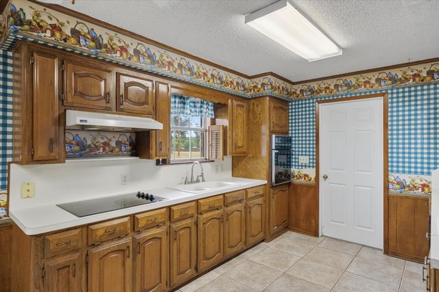 599 S Oak Street, Van, TX 75790