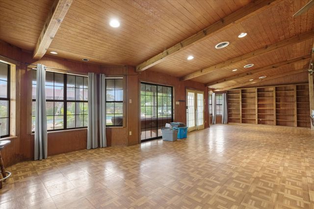 599 S Oak Street, Van, TX 75790