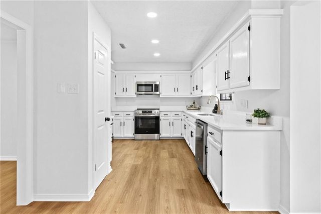 6009 Laurel Wood Court, Mobile, AL 36609