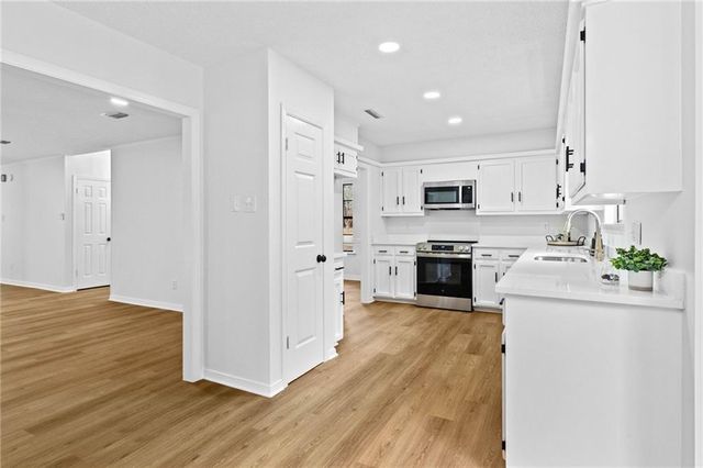 6009 Laurel Wood Court, Mobile, AL 36609