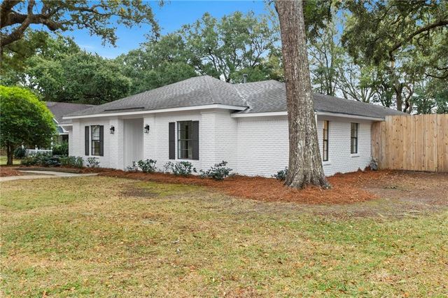 6009 Laurel Wood Court, Mobile, AL 36609