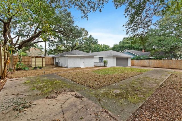 6009 Laurel Wood Court, Mobile, AL 36609