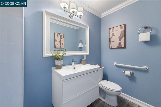 206 Buena Vida Ct, Martinez, CA 94553