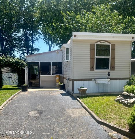 14 Tuyahov Boulevard, Toms River, NJ 08755