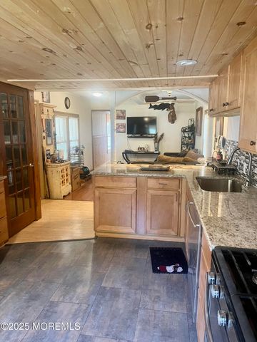 14 Tuyahov Boulevard, Toms River, NJ 08755