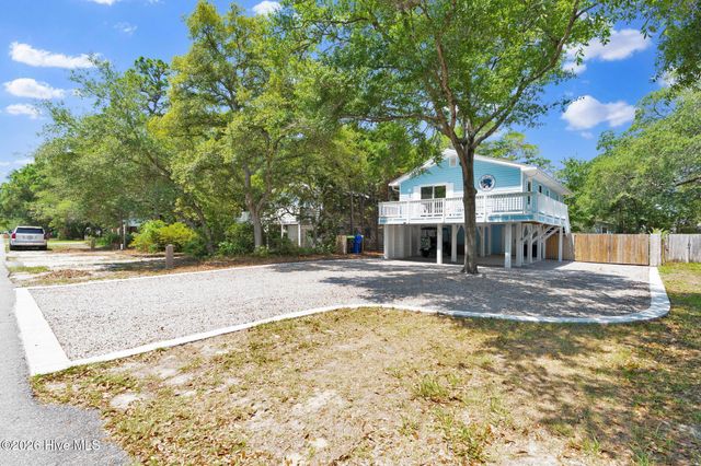 135 NW 3rd Street, Oak Island, NC 28465