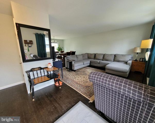 116 CHAPEL AVE E, Cherry Hill, NJ 08034