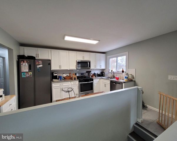 116 CHAPEL AVE E, Cherry Hill, NJ 08034