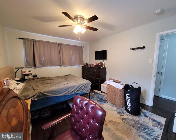 116 CHAPEL AVE E, Cherry Hill, NJ 08034