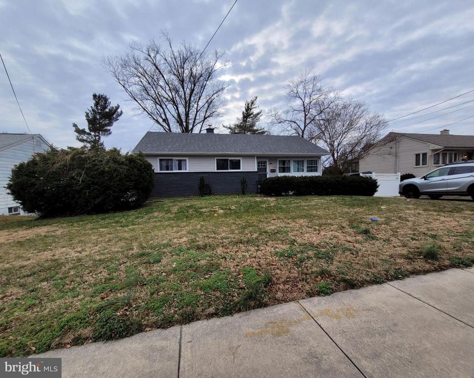 116 CHAPEL AVE E, Cherry Hill, NJ 08034