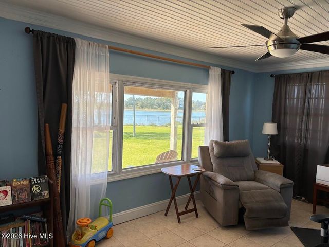 258 Shell Rock Landing Road, Hubert, NC 28539