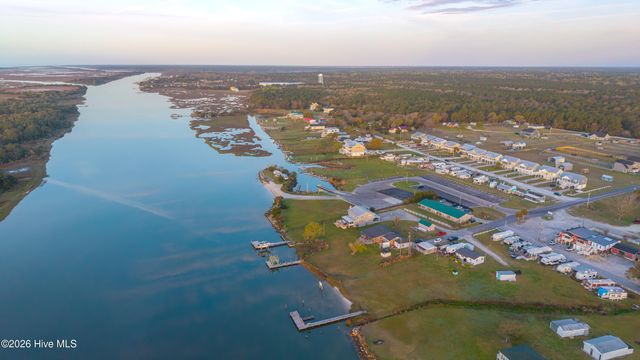 258 Shell Rock Landing Road, Hubert, NC 28539