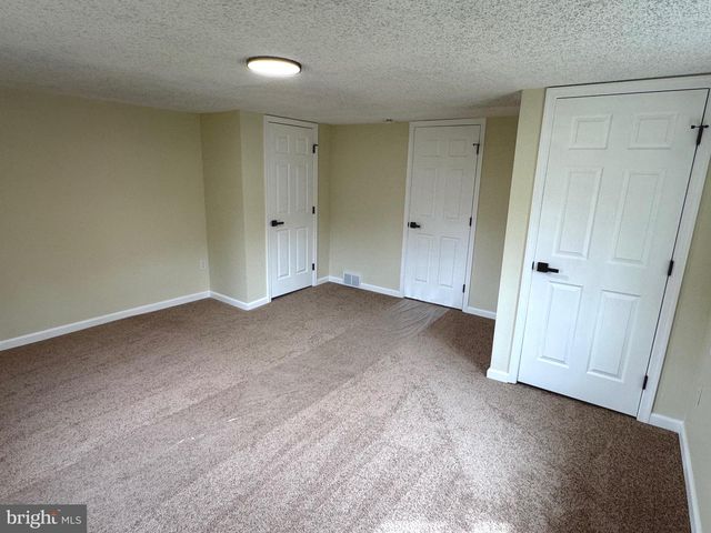 1325 CONEWAGO AVE, Manchester, PA 17345