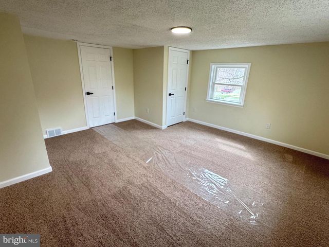 1325 CONEWAGO AVE, Manchester, PA 17345