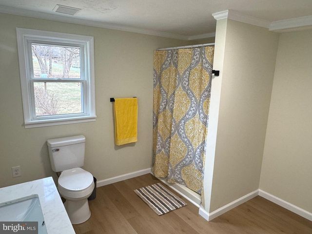 1325 CONEWAGO AVE, Manchester, PA 17345