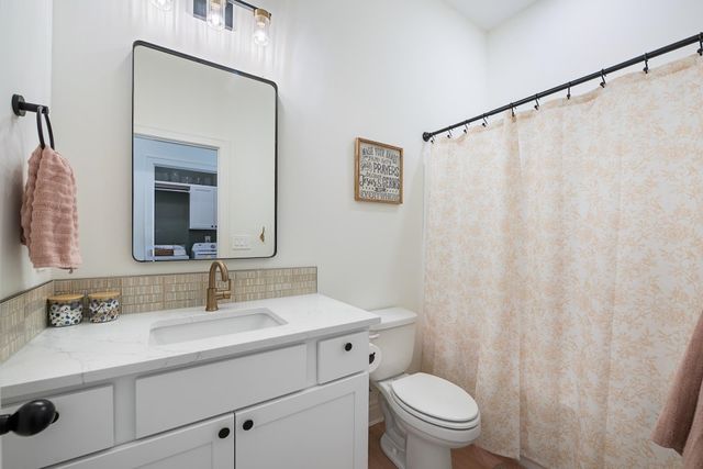 3148 N Pine Grove Cir, Wichita, KS 67205