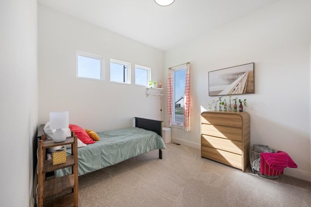 3148 N Pine Grove Cir, Wichita, KS 67205