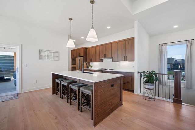 3148 N Pine Grove Cir, Wichita, KS 67205