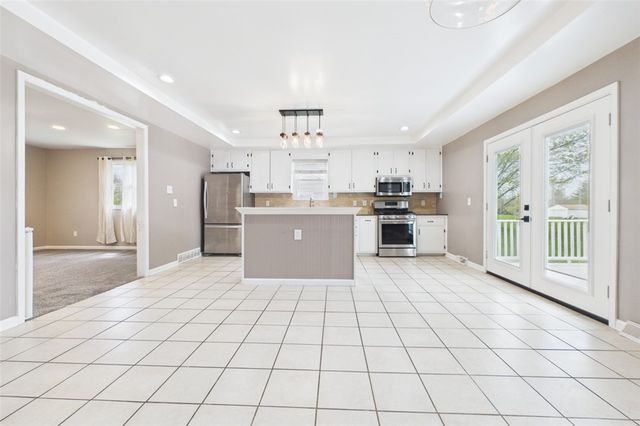 6224 Versailles Rd, Hamburg, NY 14085