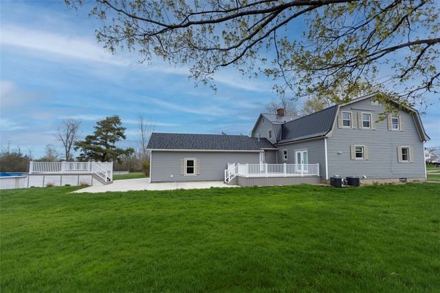 6224 Versailles Rd, Hamburg, NY 14085