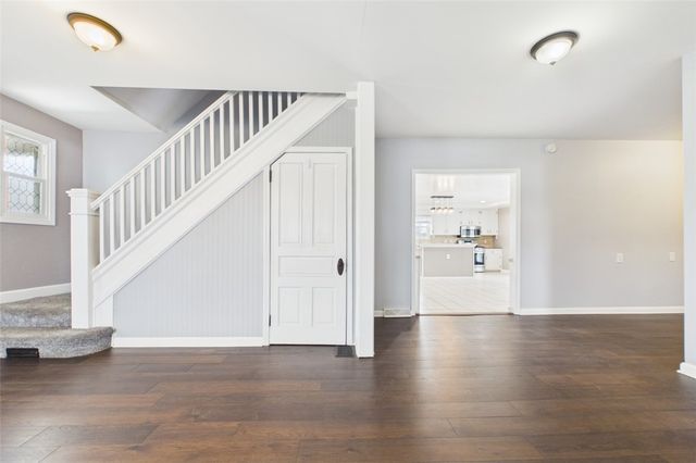 6224 Versailles Rd, Hamburg, NY 14085