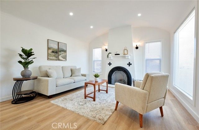 1960 W 67th, Los Angeles, CA 90047