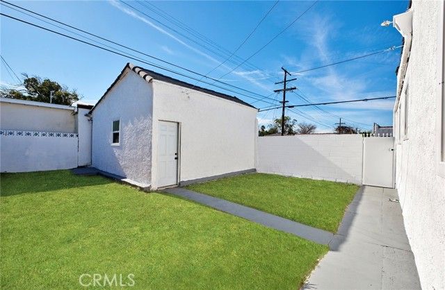 1960 W 67th, Los Angeles, CA 90047