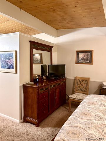 1414 SANDERS, Laramie, WY 82070