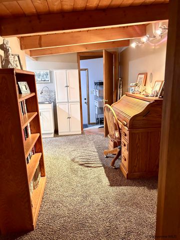 1414 SANDERS, Laramie, WY 82070