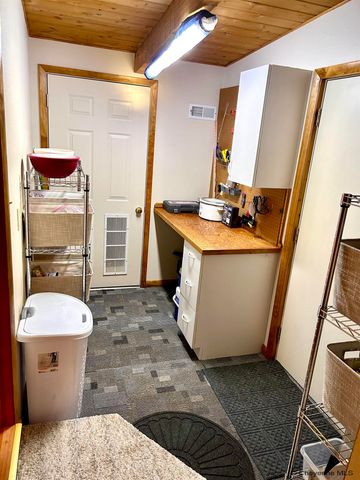 1414 SANDERS, Laramie, WY 82070