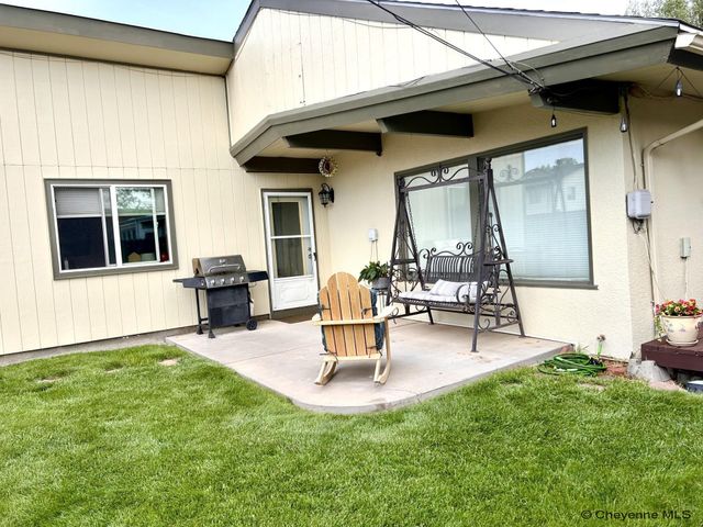 1414 SANDERS, Laramie, WY 82070