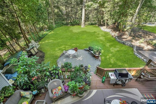 237 Cedar Lane, River Vale, NJ 07675