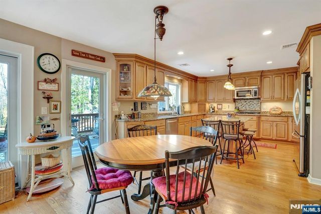 237 Cedar Lane, River Vale, NJ 07675