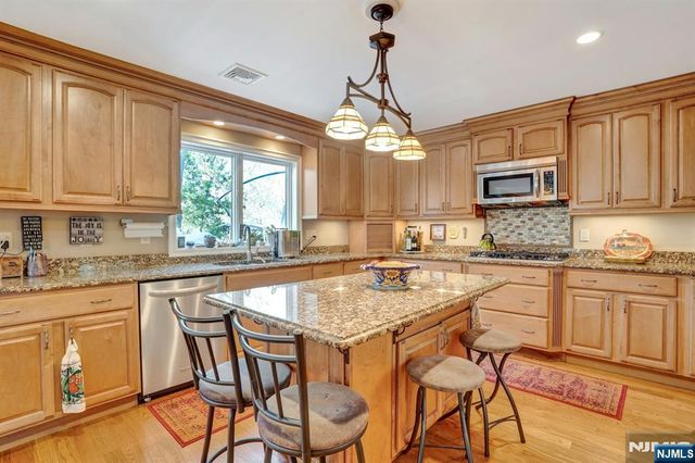 237 Cedar Lane, River Vale, NJ 07675