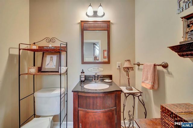 237 Cedar Lane, River Vale, NJ 07675