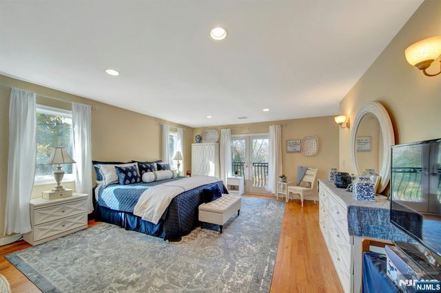 237 Cedar Lane, River Vale, NJ 07675