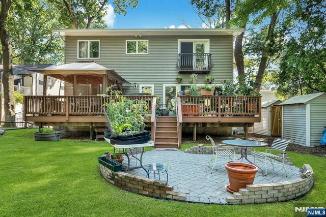 237 Cedar Lane, River Vale, NJ 07675