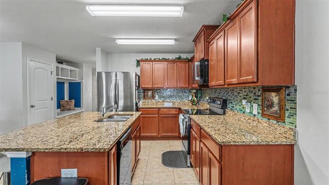 5739 LACAR WAY, Lakeland, FL 33805
