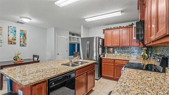 5739 LACAR WAY, Lakeland, FL 33805