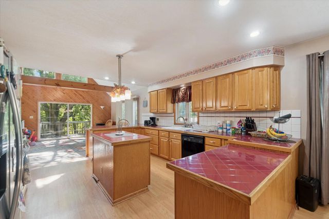 7272 Huff Road, Bellevue, MI 49021