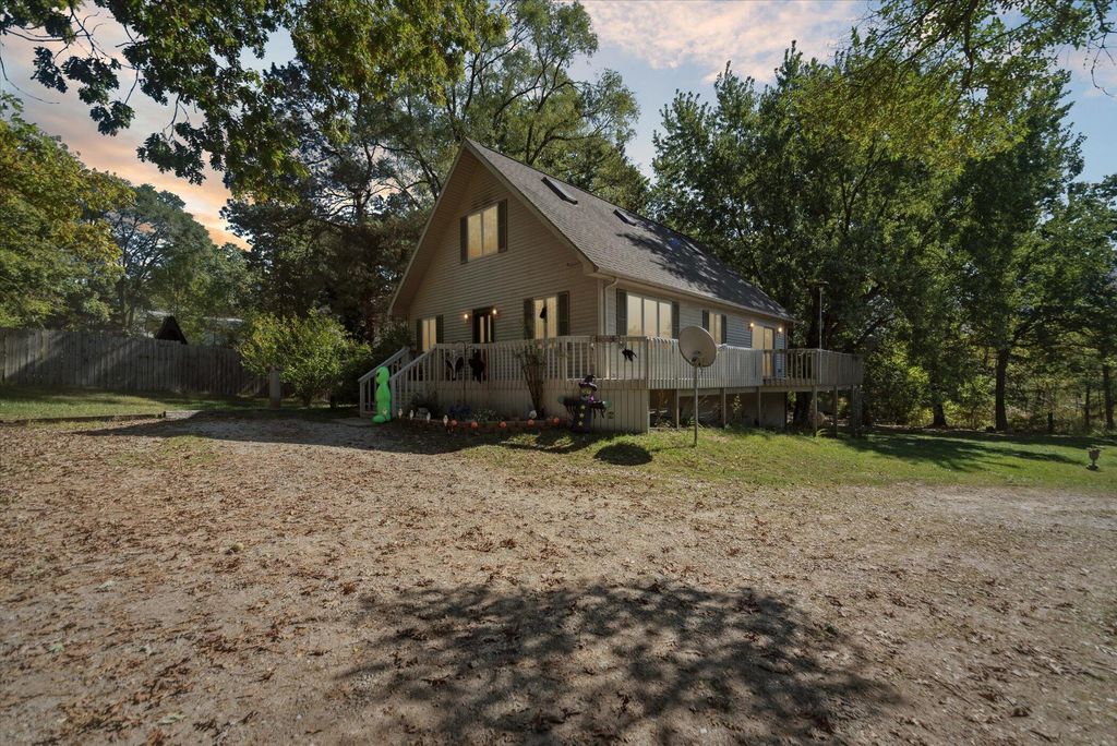 7272 Huff Road, Bellevue, MI 49021