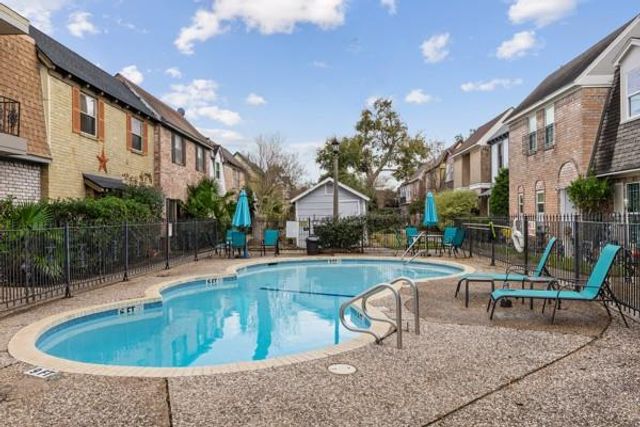 1255 Blalock Road 9, Houston, TX 77055