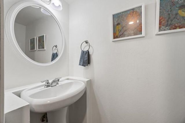 1255 Blalock Road 9, Houston, TX 77055