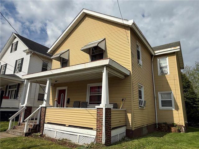 1608 Hanna St, New Castle, PA 16102