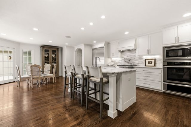 7043 Prestonshire Lane, Dallas, TX 75225