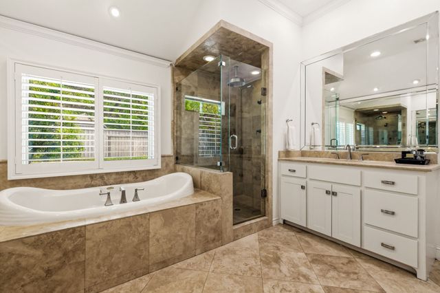 7043 Prestonshire Lane, Dallas, TX 75225