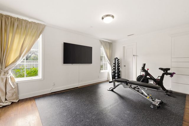 7043 Prestonshire Lane, Dallas, TX 75225