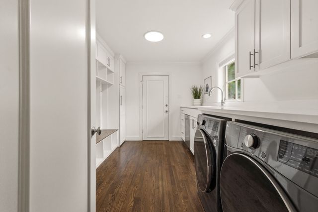 7043 Prestonshire Lane, Dallas, TX 75225