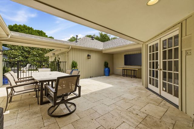 7043 Prestonshire Lane, Dallas, TX 75225